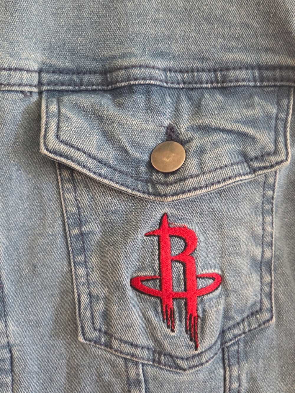 Houston Rockets Womens Denim Jacket - Picture 3 of 8